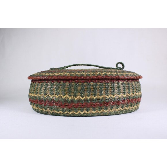 Vintage woven pine needle basket, natural fibre arts sewing basket, lidded - Picture 3 of 10